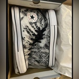 Converse High tops spiderwebs